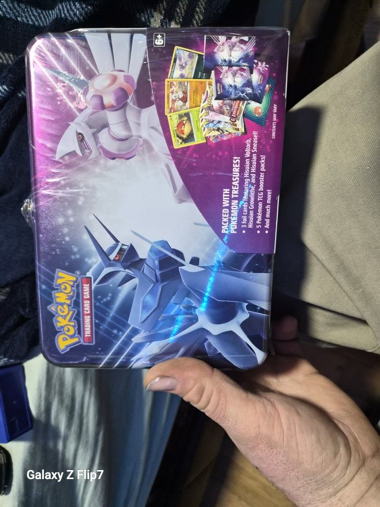 Fully sealed Never Opended Pokémon Treasure Chest Lunch Box