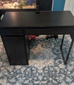 MICKE Ikea desk