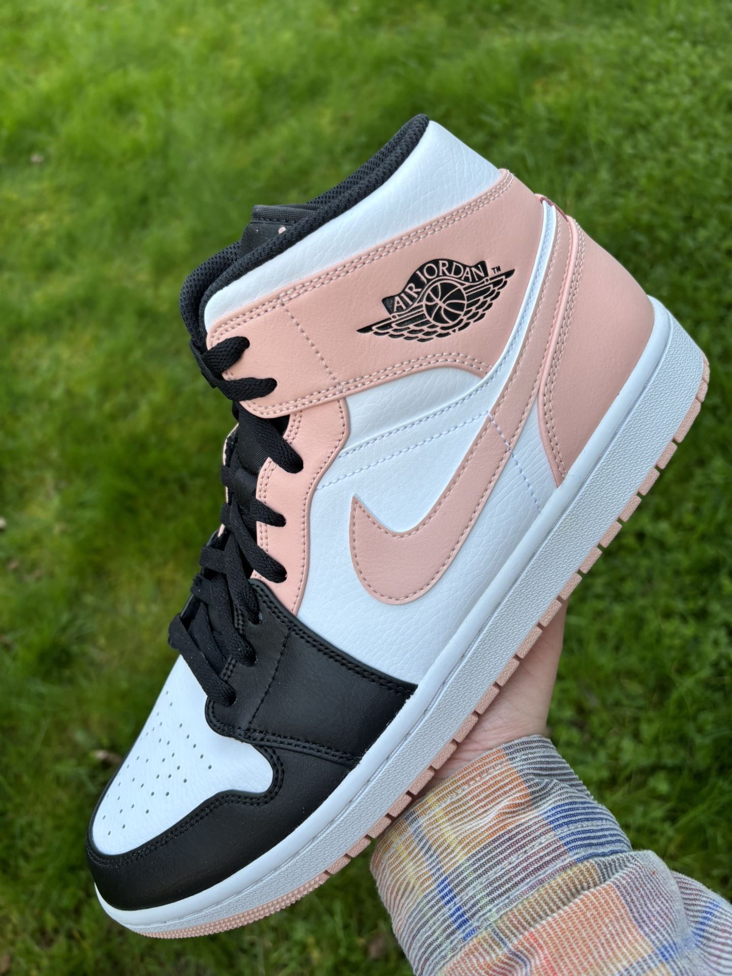 Jordan 1 Mid Artic Orange Toe