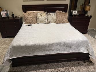 Macy’s Solid maple king bedroom set. Extremely good condition and very solid/well made.