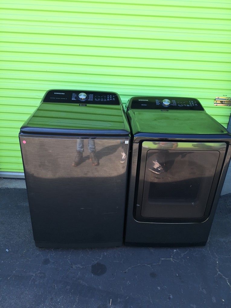 Samsung Top Load Washer & Gas Dryer Set