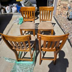 Set of 4 Wood Chairs with Cushioned Seats
