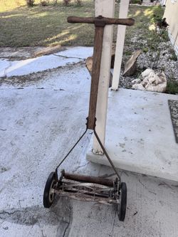 Vintage Antique Great States Metal Lawn Mower