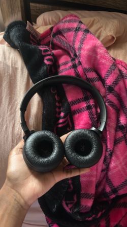 JBL tune wireless headphones