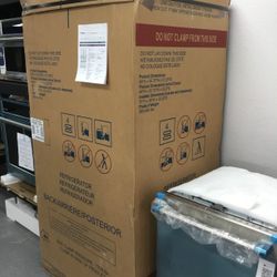 Monogram French Door Refrigerator in Stainless steel with Door Alarm and TwinChill™ Evaporators