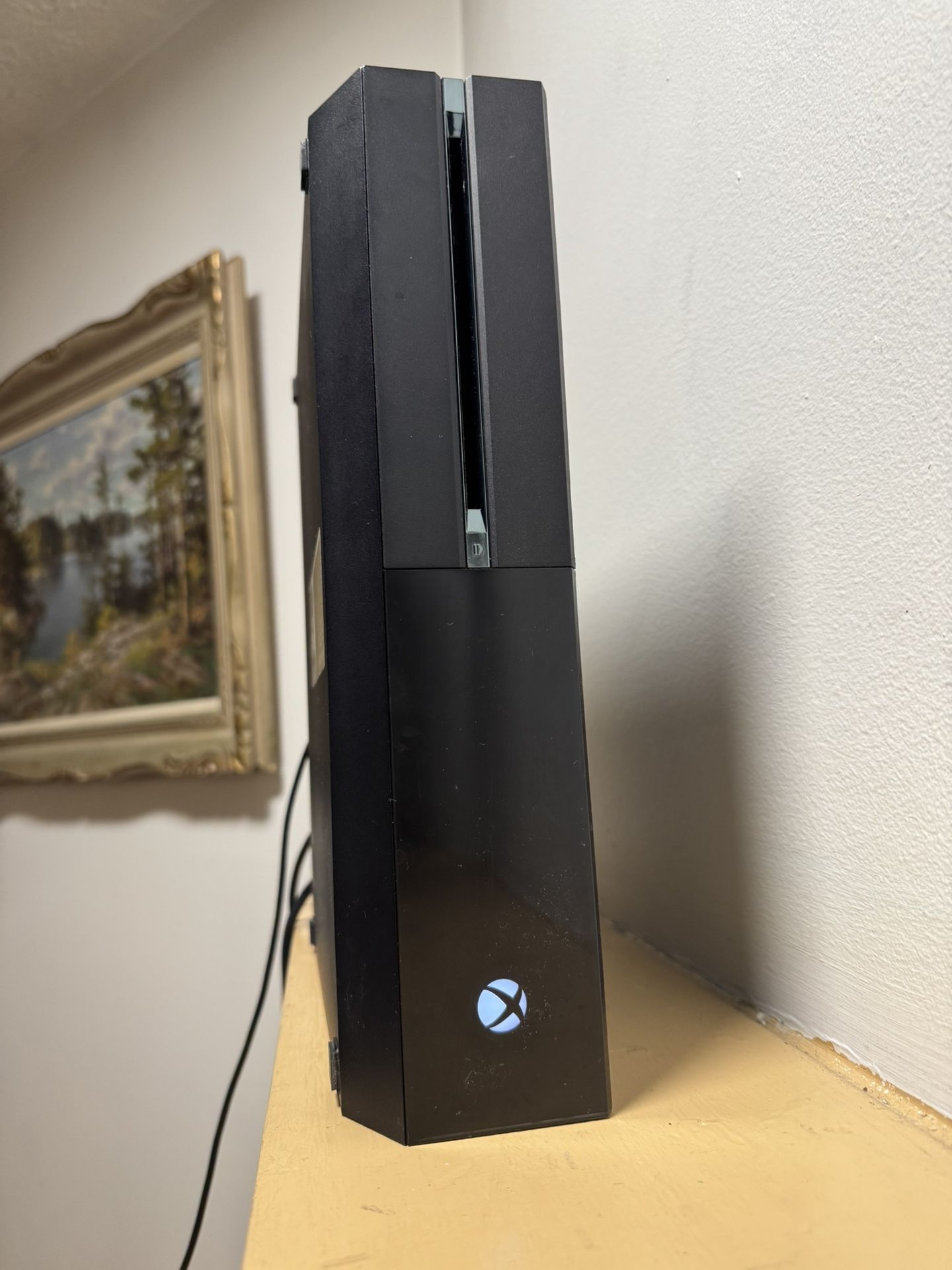 Xbox One And Kinect Sensor + One Controller