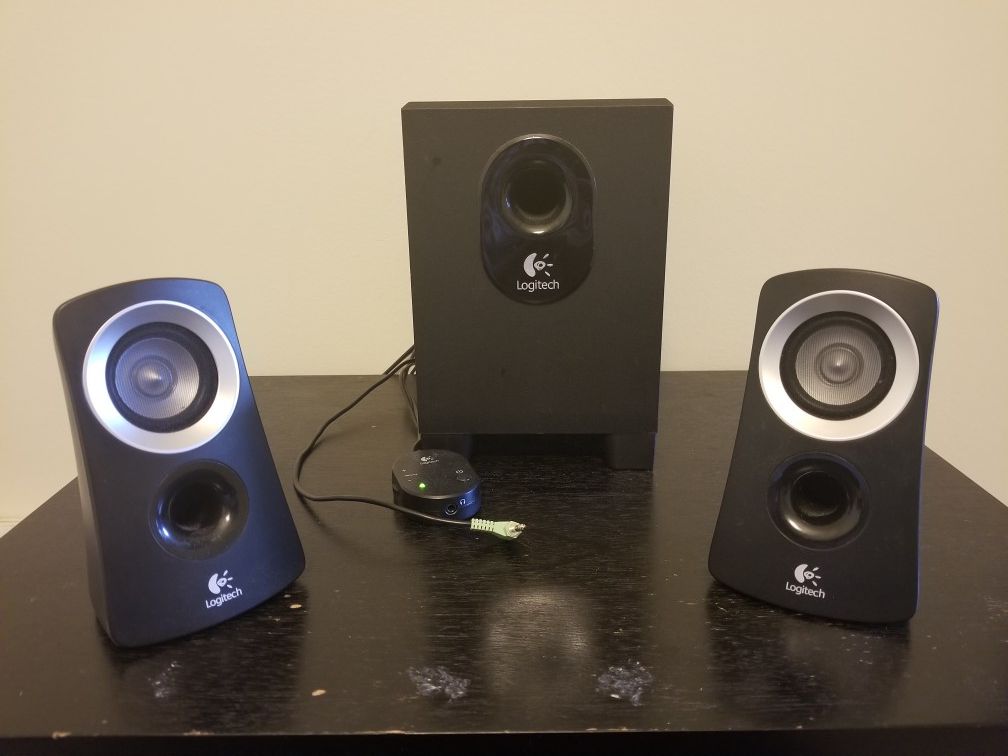 Logitech computer speakers - perfect condition