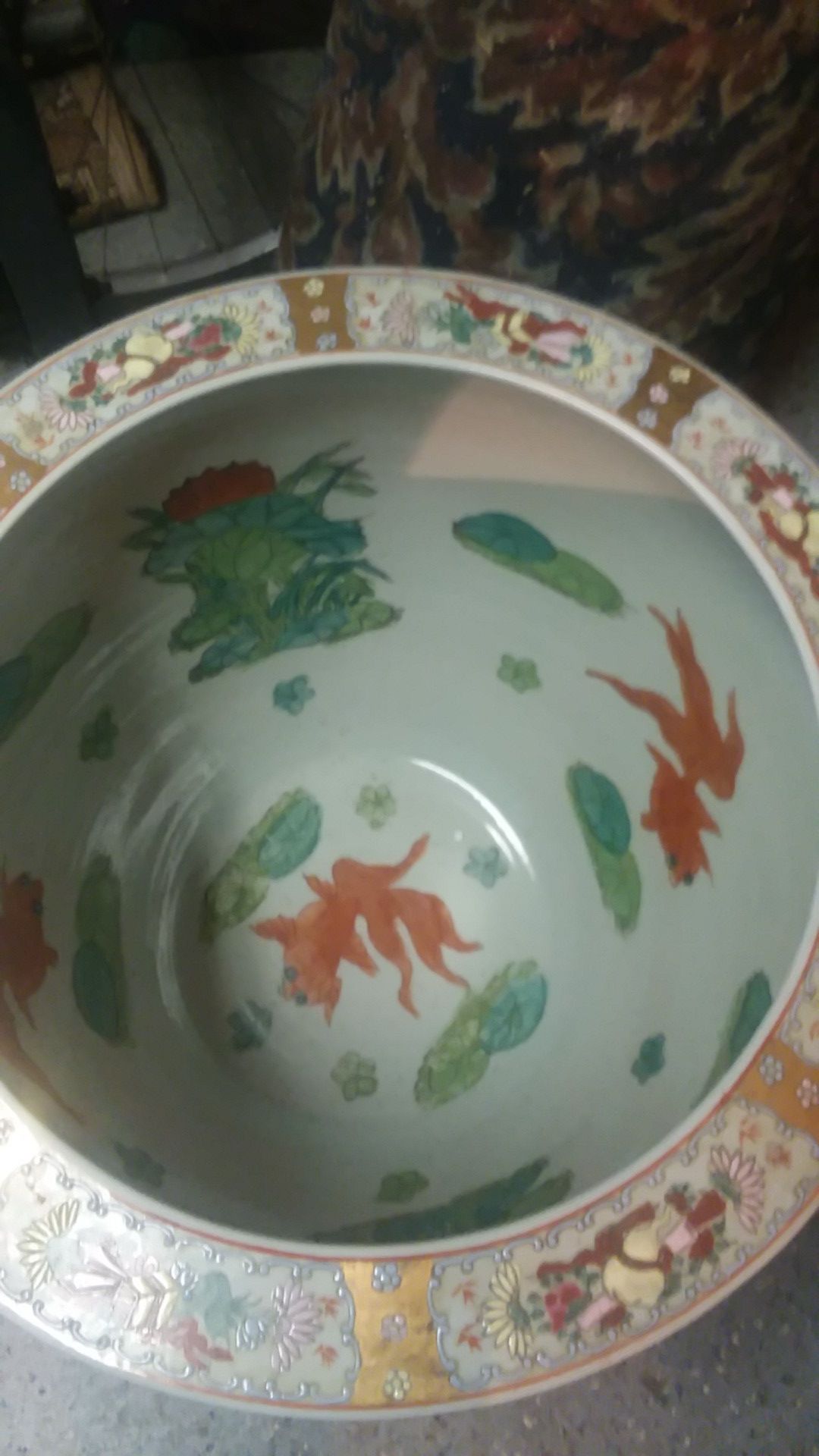 Asian fish bowl vase