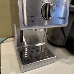 De’Longhi Espresso Machine w/ Steam Wand – Great Condition