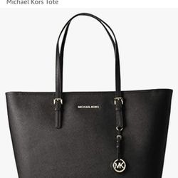 ￼Visit the Store, Michael Kors

Michael Kors

Visit the Store

4.7  449

Michael Kors Tote, Black (Black)

