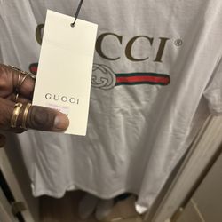 T Shirt Size Medium (M)