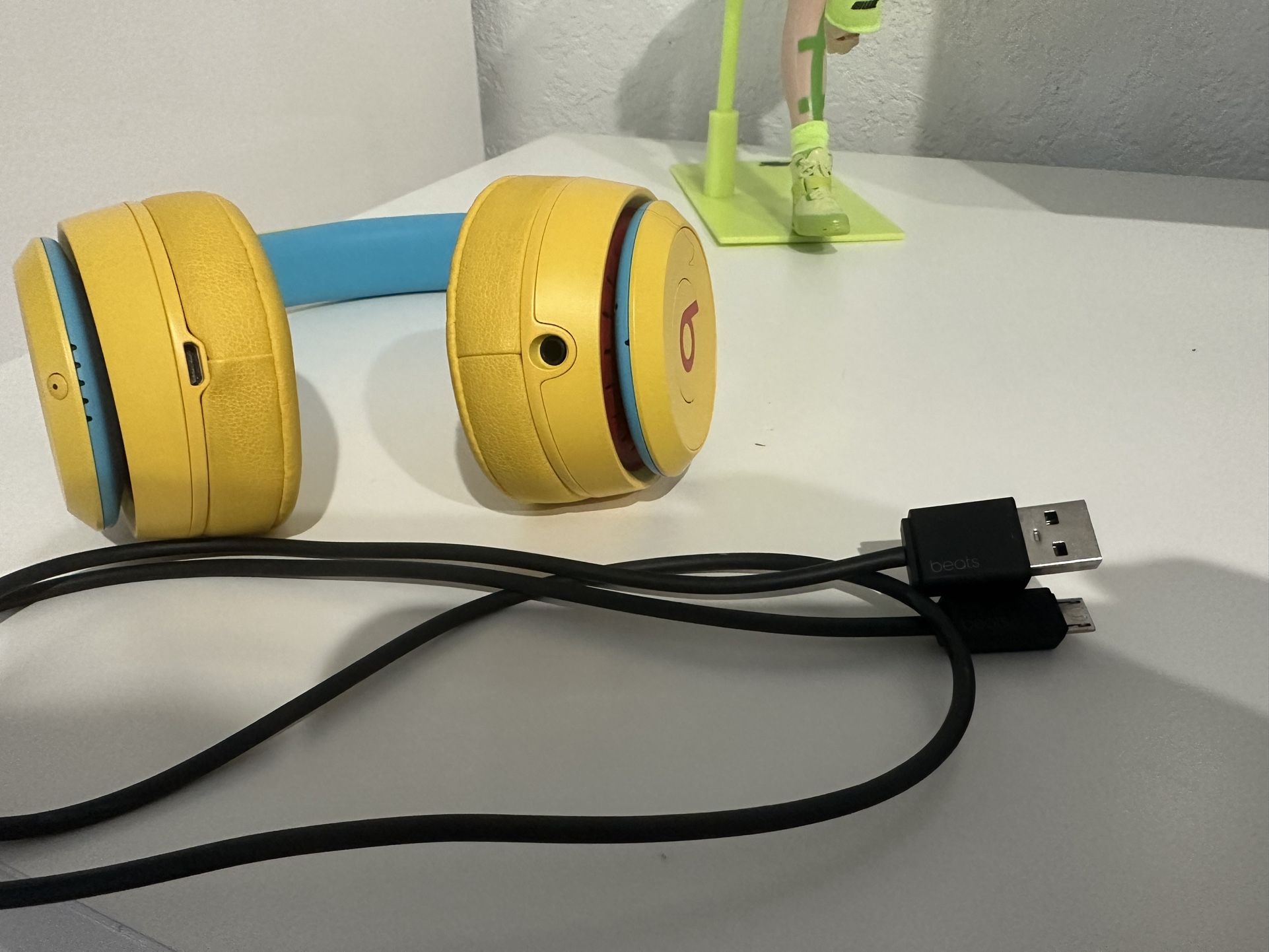 beats solo3 wireless イエロー 【公式通販】