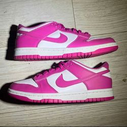 Nike Authentic Dunk Low Active Fuchsia Size 7Y Excellent Condition Womens/Girls