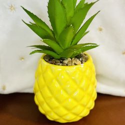 Artificial Pineapple Plant Decor