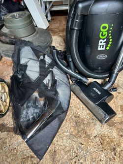 Backpack vacuum