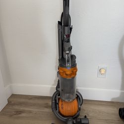 Dyson Vaccum DC25