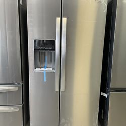 Whirlpool Side By Side Refrigerator In Stainless Steel 