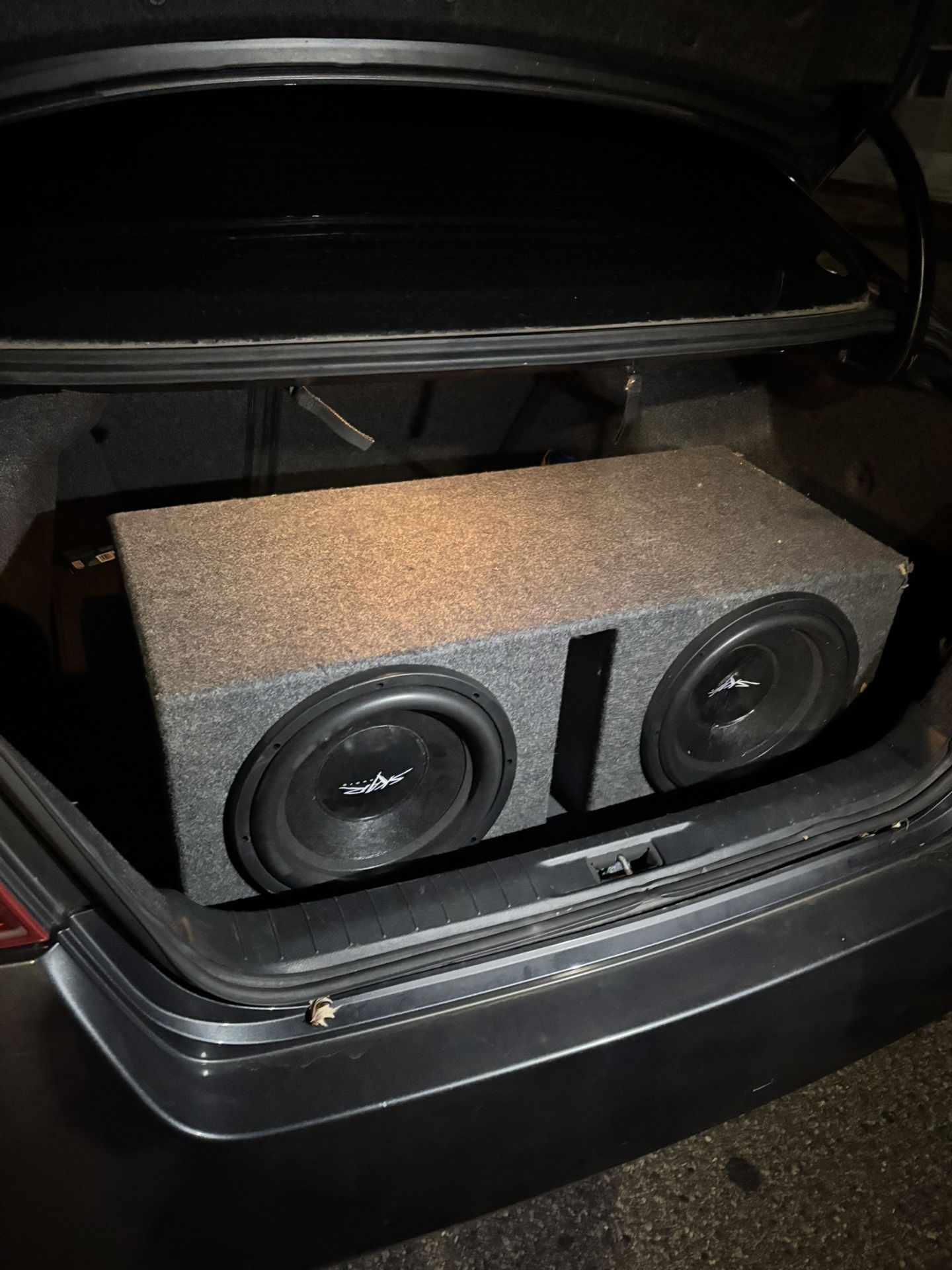 Alpine amplifier and skarr subwoofer