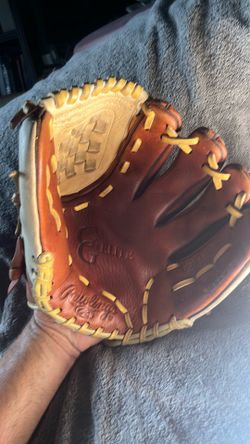 Rawlings gold glove elite12’ great glove, ready for game day ready