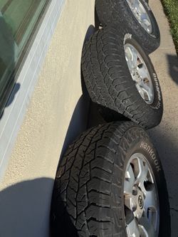 2005-2015 Toyota Tacoma OEM 16x7J Rims w/ 265/70/16