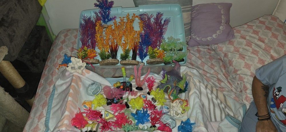 Fish tank decor