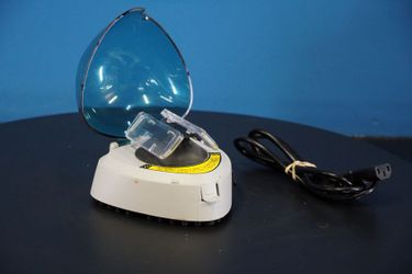 Labnet Slide Spinner C1303-T (Used)