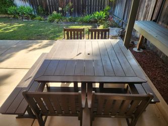 Outdoor Patio Table and Chair Set
