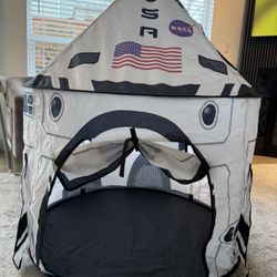 Rocket Ship Play Tent