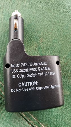 Car triple charger for phones and accs