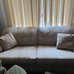 Free Lazyboy Couch And Chair 