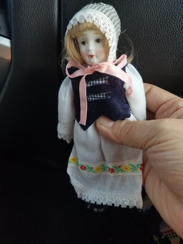 Victorian porcelain dolls