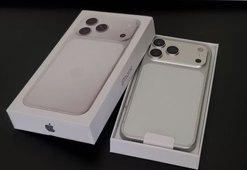 APPLE iPhone 17Pro Max,  1TB Unlocked -Silver