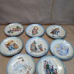 Christmas Decoration Plates Vintage