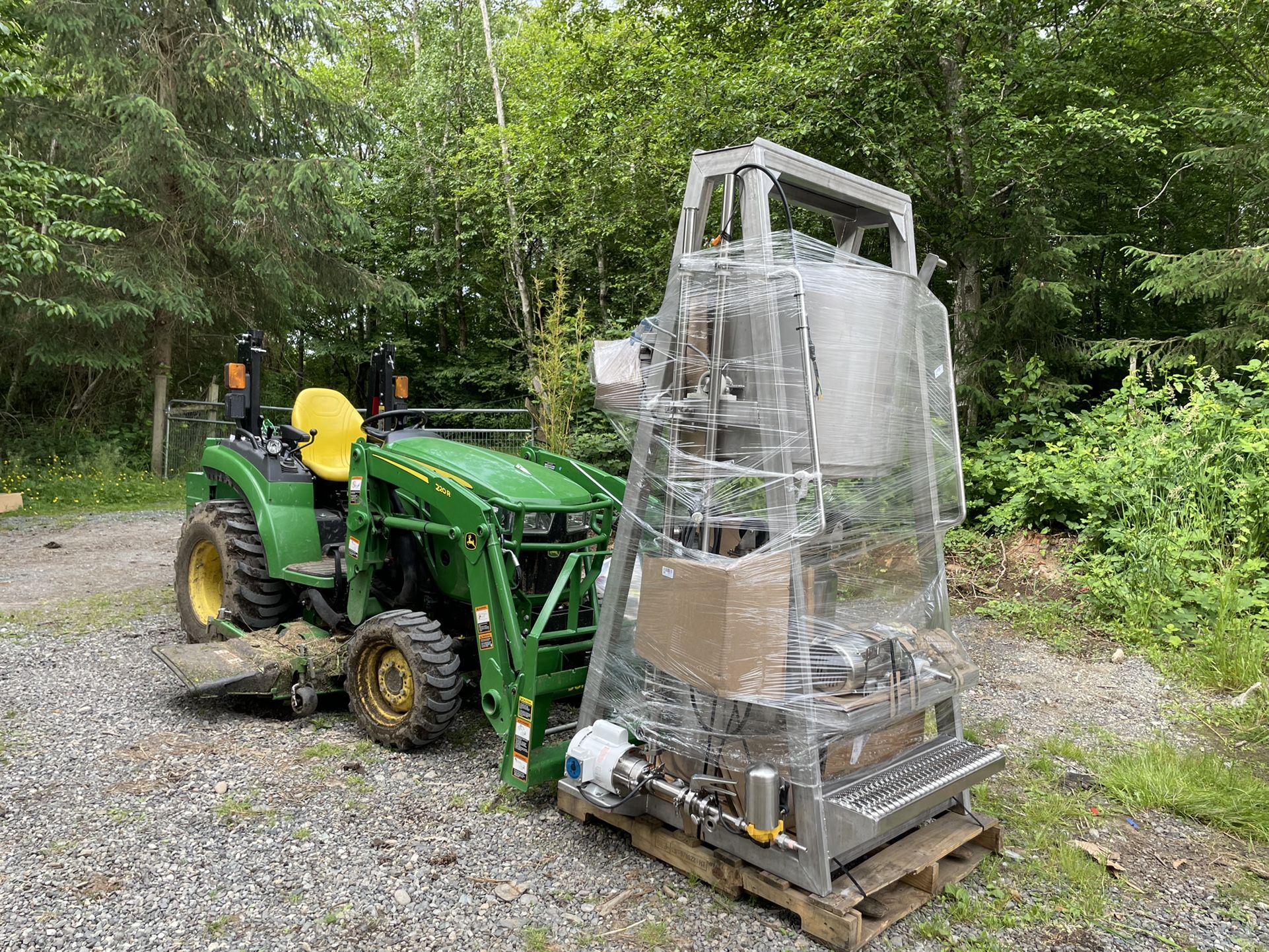 John Deere 2038r Tractor