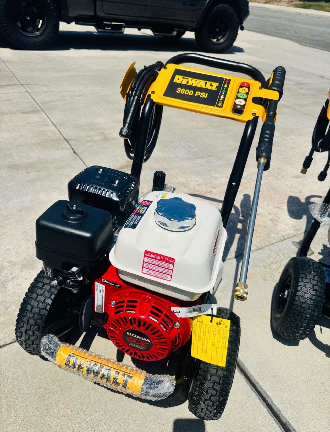 Dewalt 3600 psi Honda gx200 pressure washer