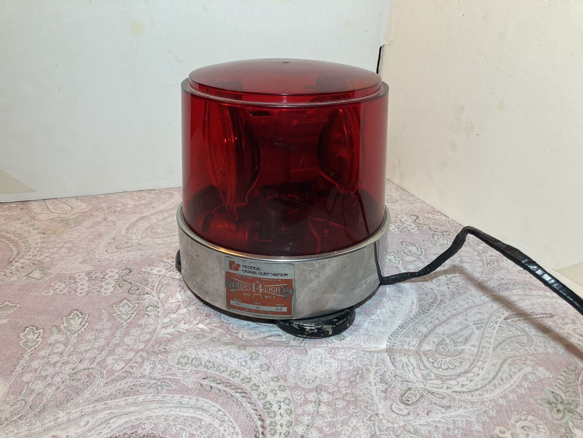 Vintage Federal Signal Model 14 With Magnets On Base Working!