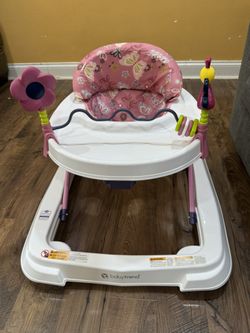 Babytrend Walker $25