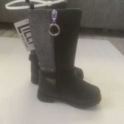 New Girls Boots Size T6  Never Worn