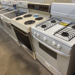 Huge Clean Natural Gas & Electric Stove