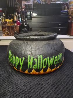 Vintage Paper Mâché Halloween Candy Bowl Cauldron (Happy Halloween)
