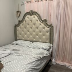 Queen Bedroom Set 