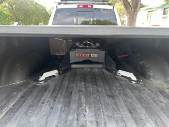 5th Wheel Hitch With Puck System