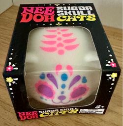 Needoh Skull Cat Pink