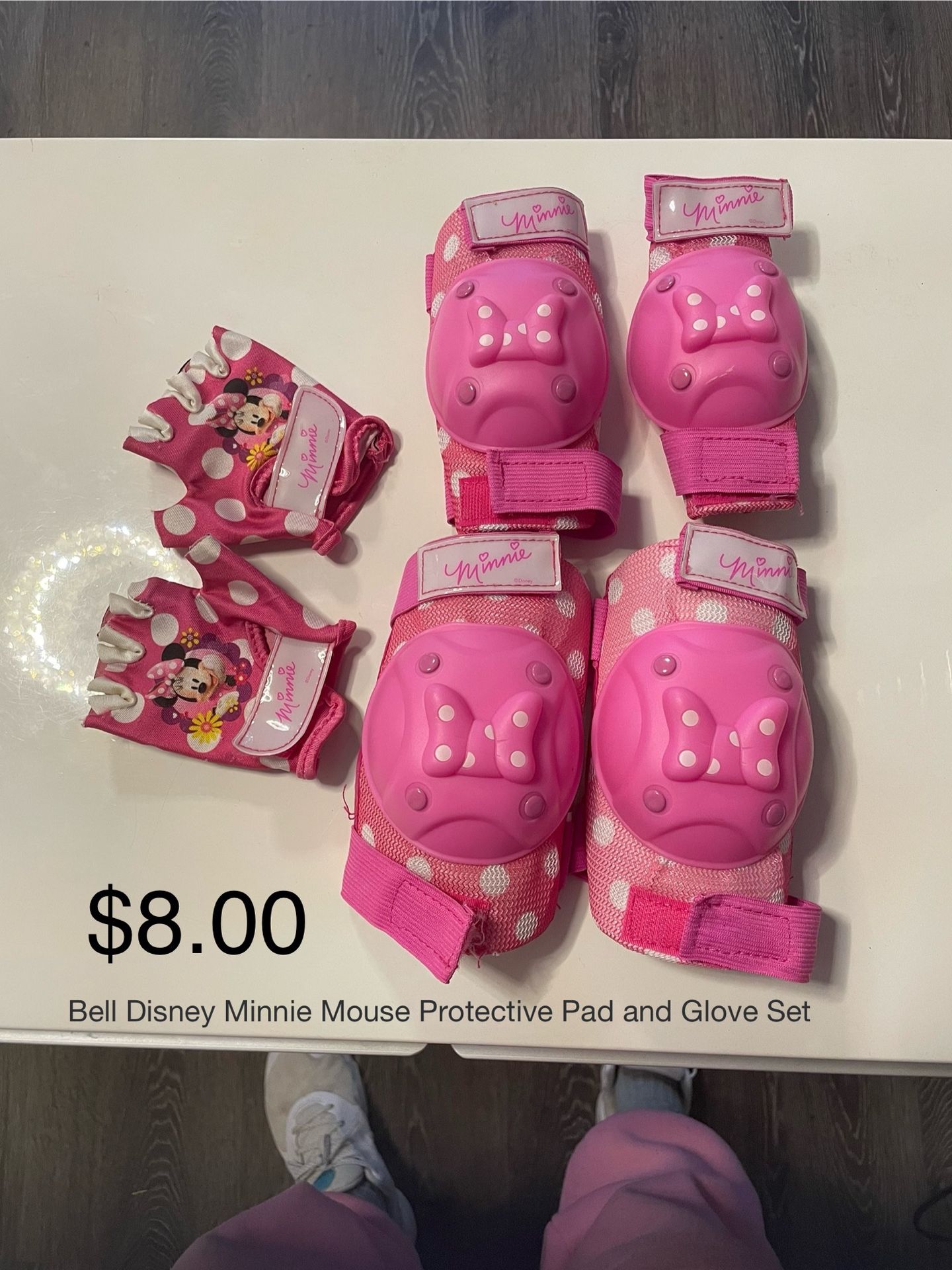 Bell Disney Minnie Mouse Protective Pad and