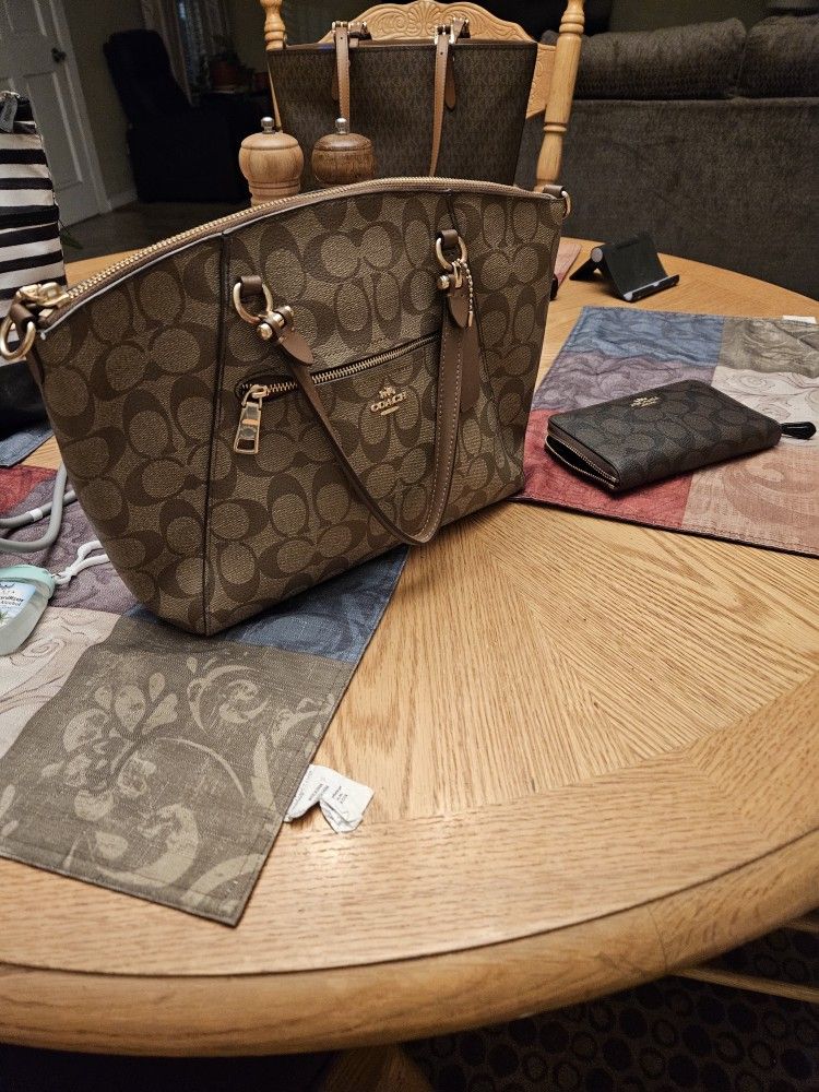 Coach Purse And Wallet
