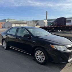 2012 Toyota Camry Le Hybrid 