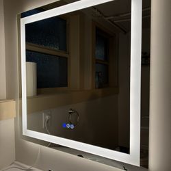 LED De-fog Mirror