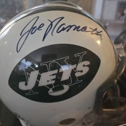 Sports memorabilia autographed Joe Namoth full size super bowl 3 helmet