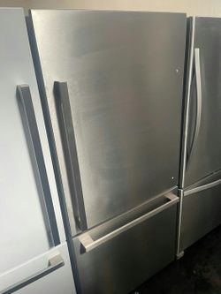Hisense Stainless Steel Bottom Freezer Fridge LED Lighting