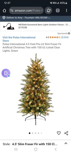 Puelo International Christmas Tree